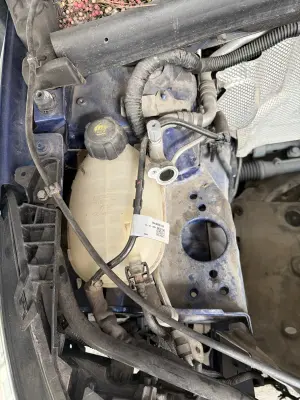 Renault Clio 5 Motor Su Bidonu