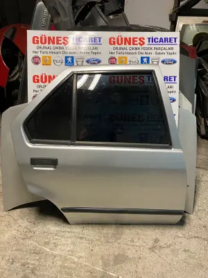 Renault 19 Sağ Arka Kapı