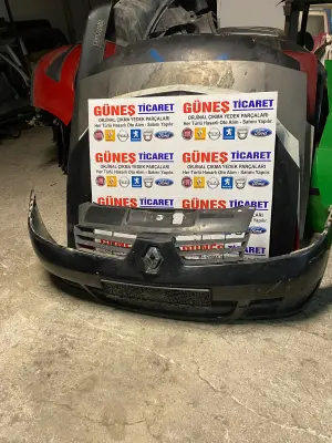 Renault Clio 2 Çıkma Ön Tampon